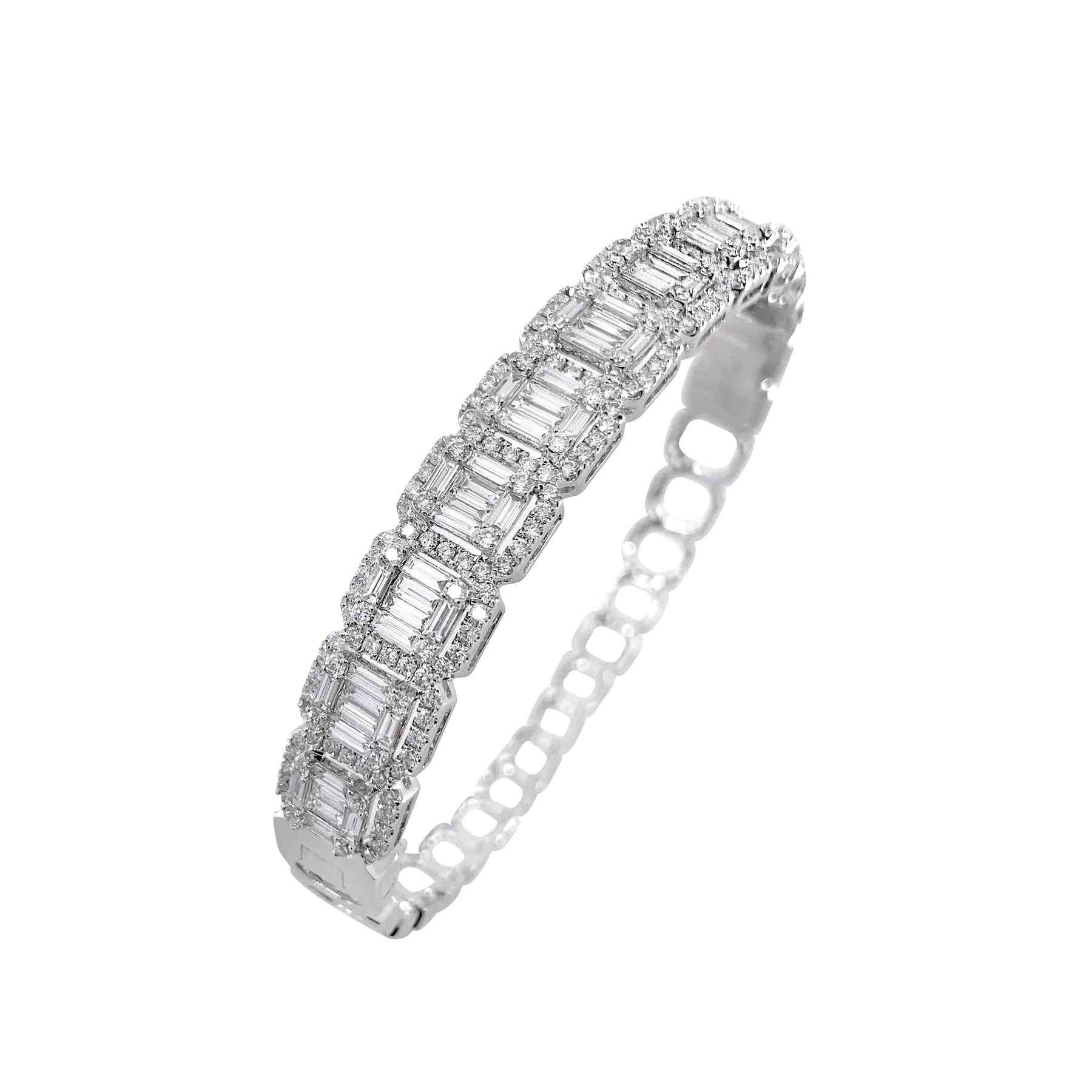 18K White Gold Tdw. 3.4ct Diamond Bangle - 20727666