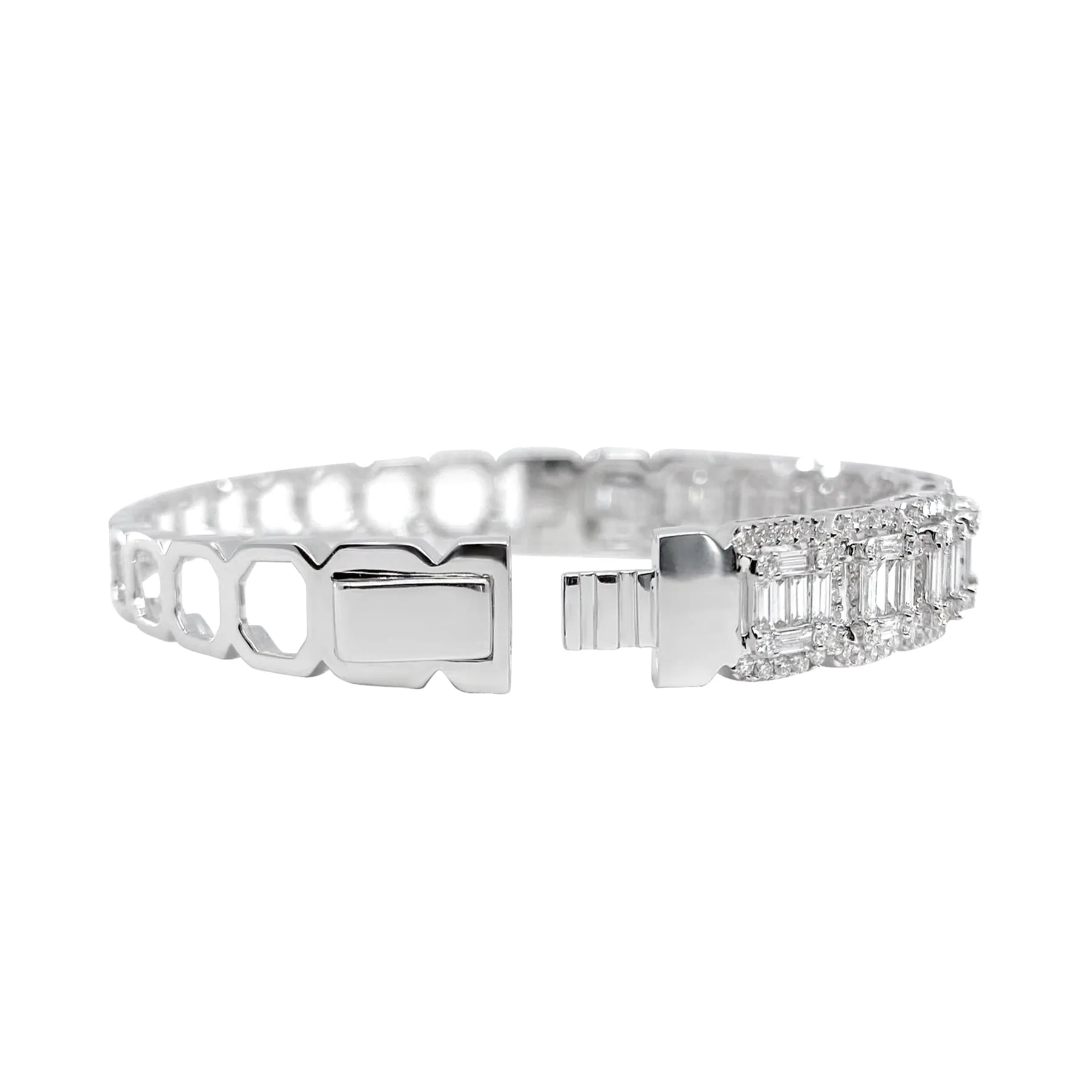 18K White Gold Tdw. 3.4ct Diamond Bangle - 20727666