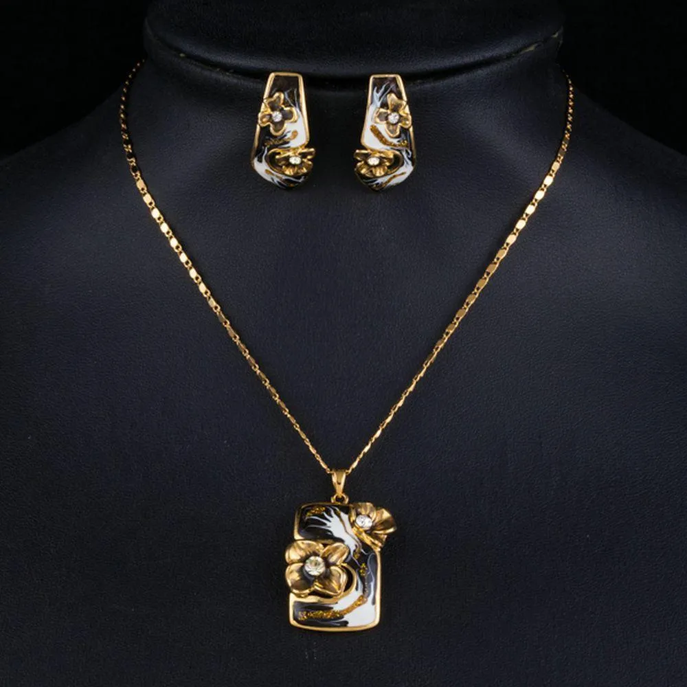 Artistic Black Stud Earrings and Pendant Necklace Set