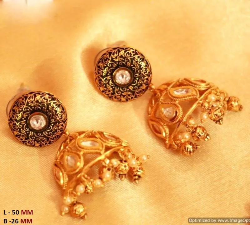 Black kundan pendants