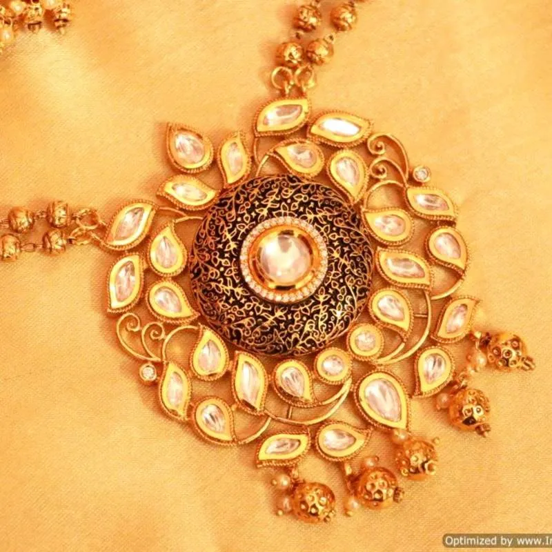 Black kundan pendants