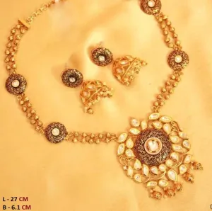 Black kundan pendants