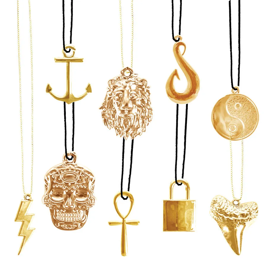 Bold Gold Jewelry Collection in 2" Capsules