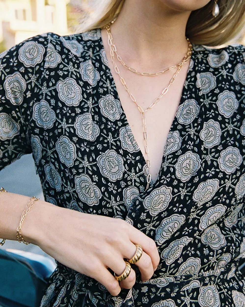 Bold Lily Link Necklace
