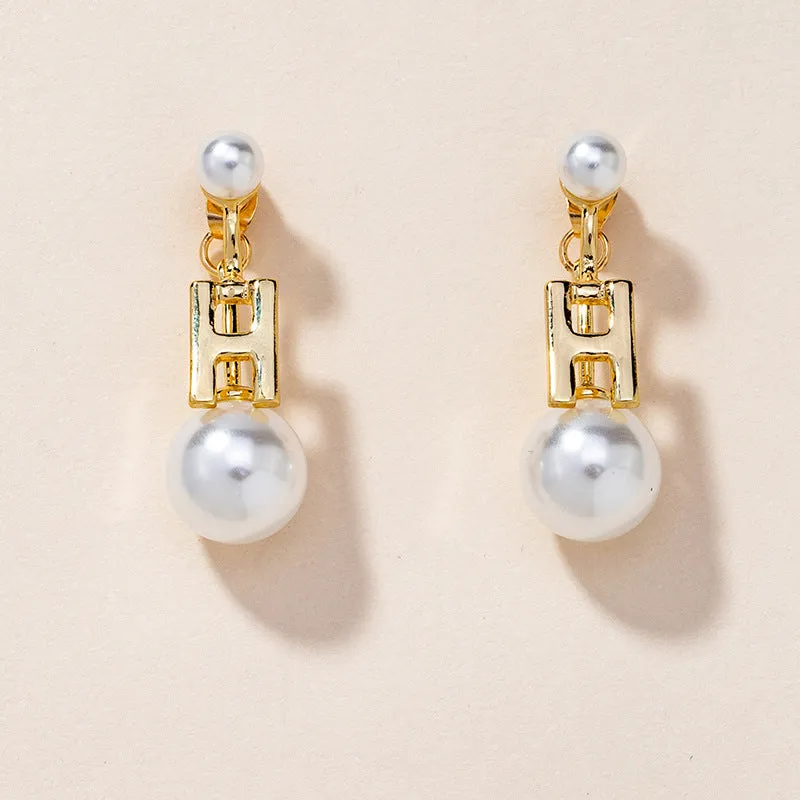 Chic Pearl Earrings - Vienna Verve Collection
