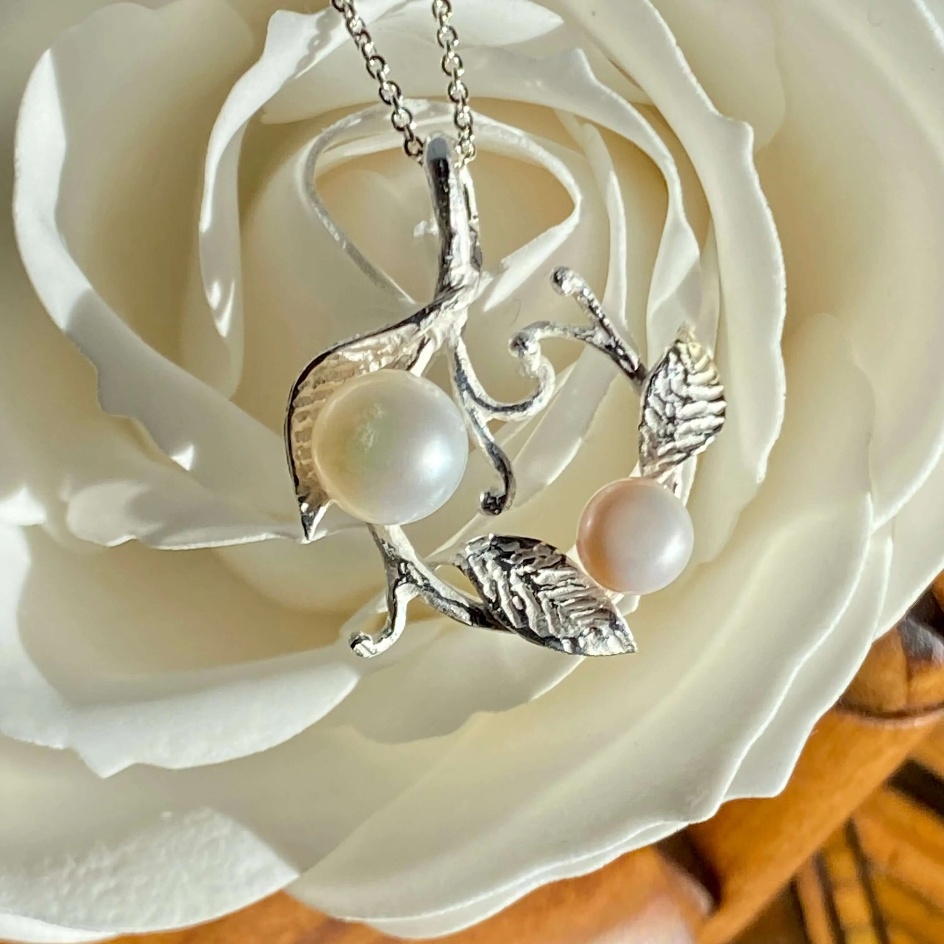 Freshwater Pearl & Leaves Wreath Sterling Silver Pendant