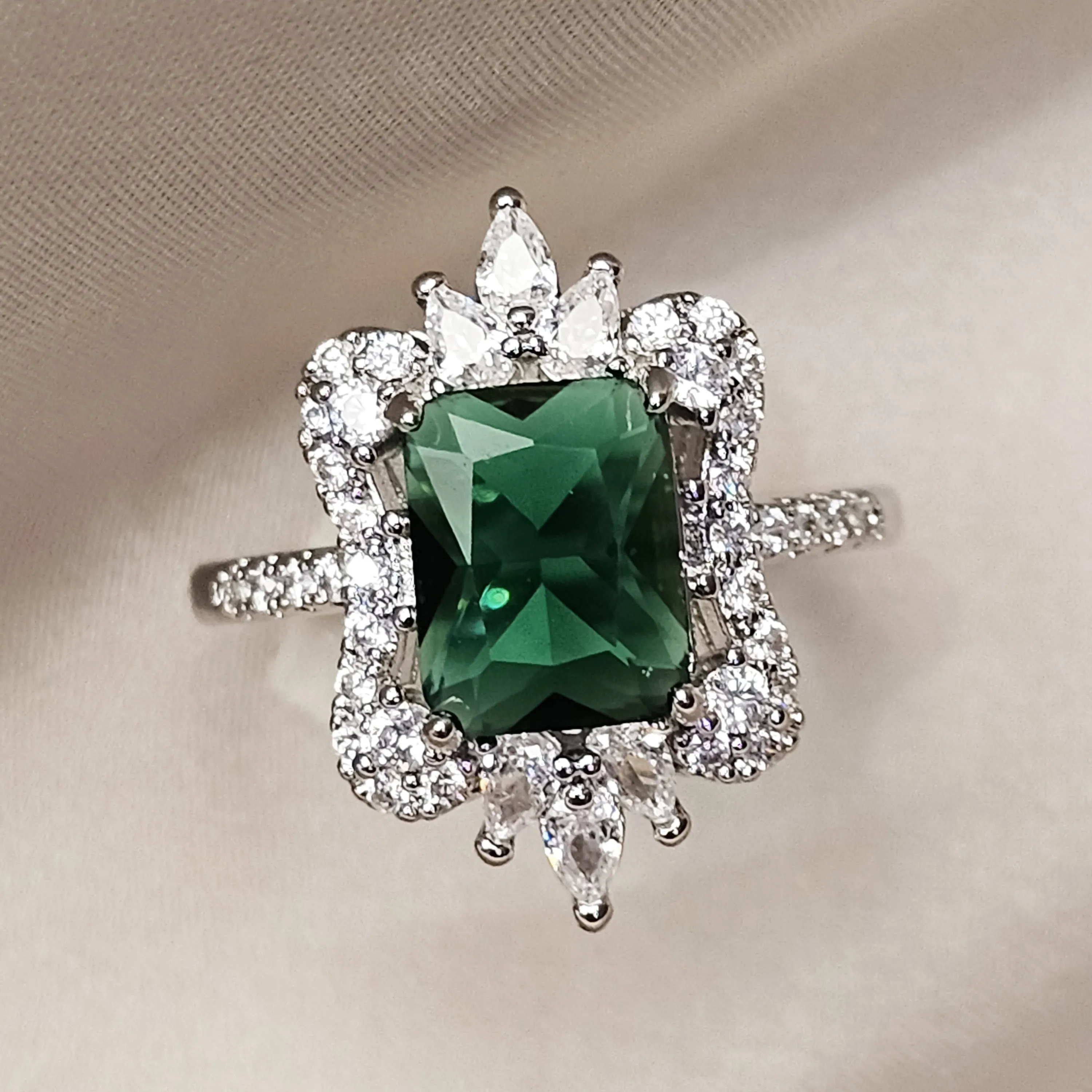 Green Emerald Gorgeous Ring