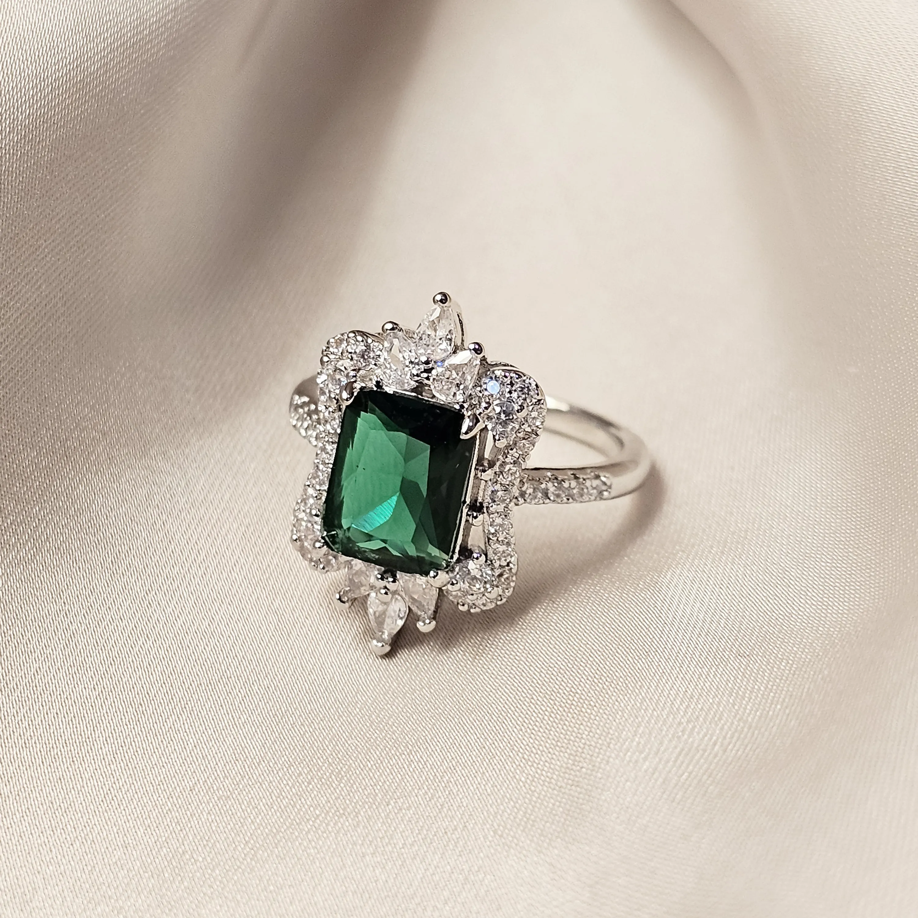 Green Emerald Gorgeous Ring