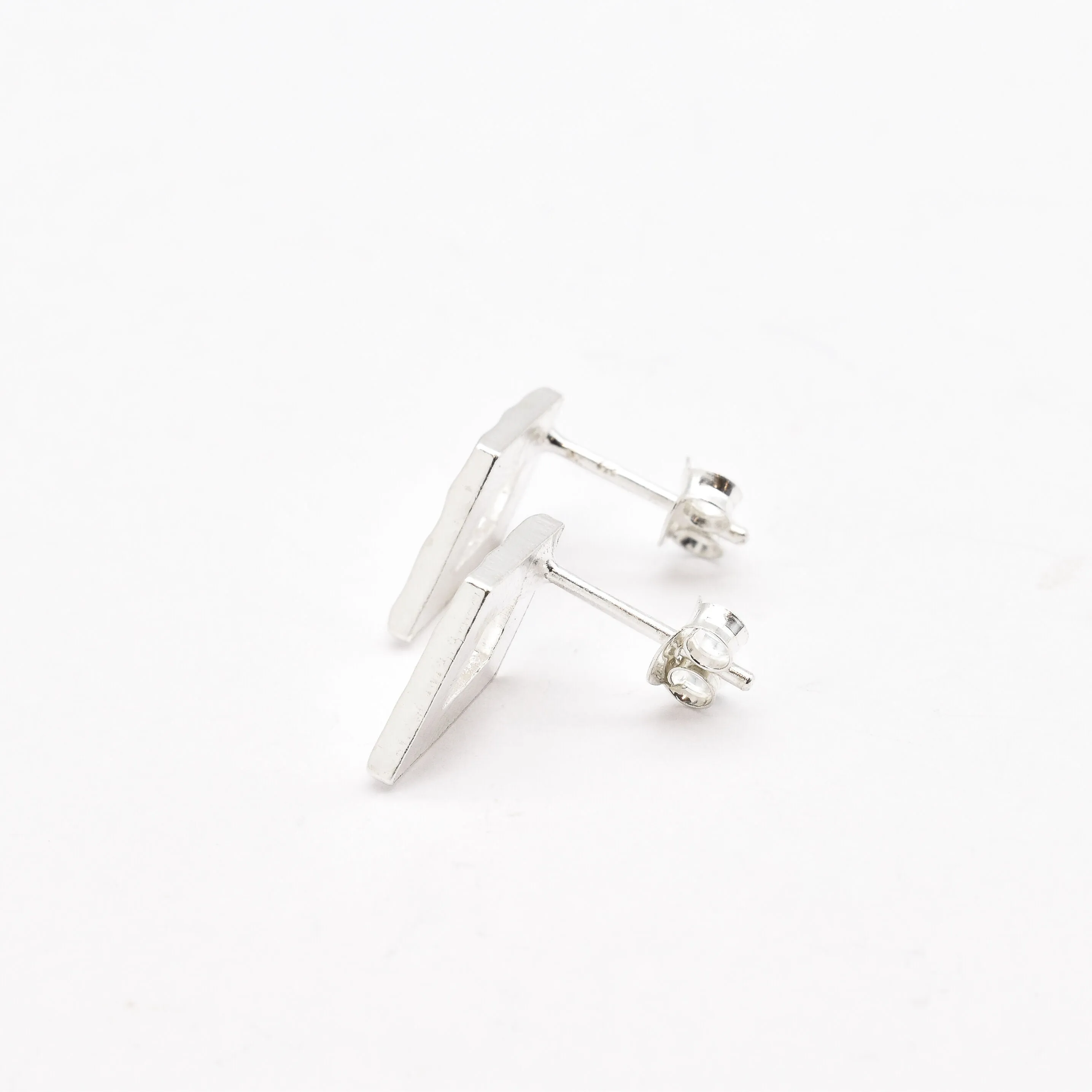 Hammered Kite Earrings - Diamond Shape Earrings - Silver Rhombus Studs
