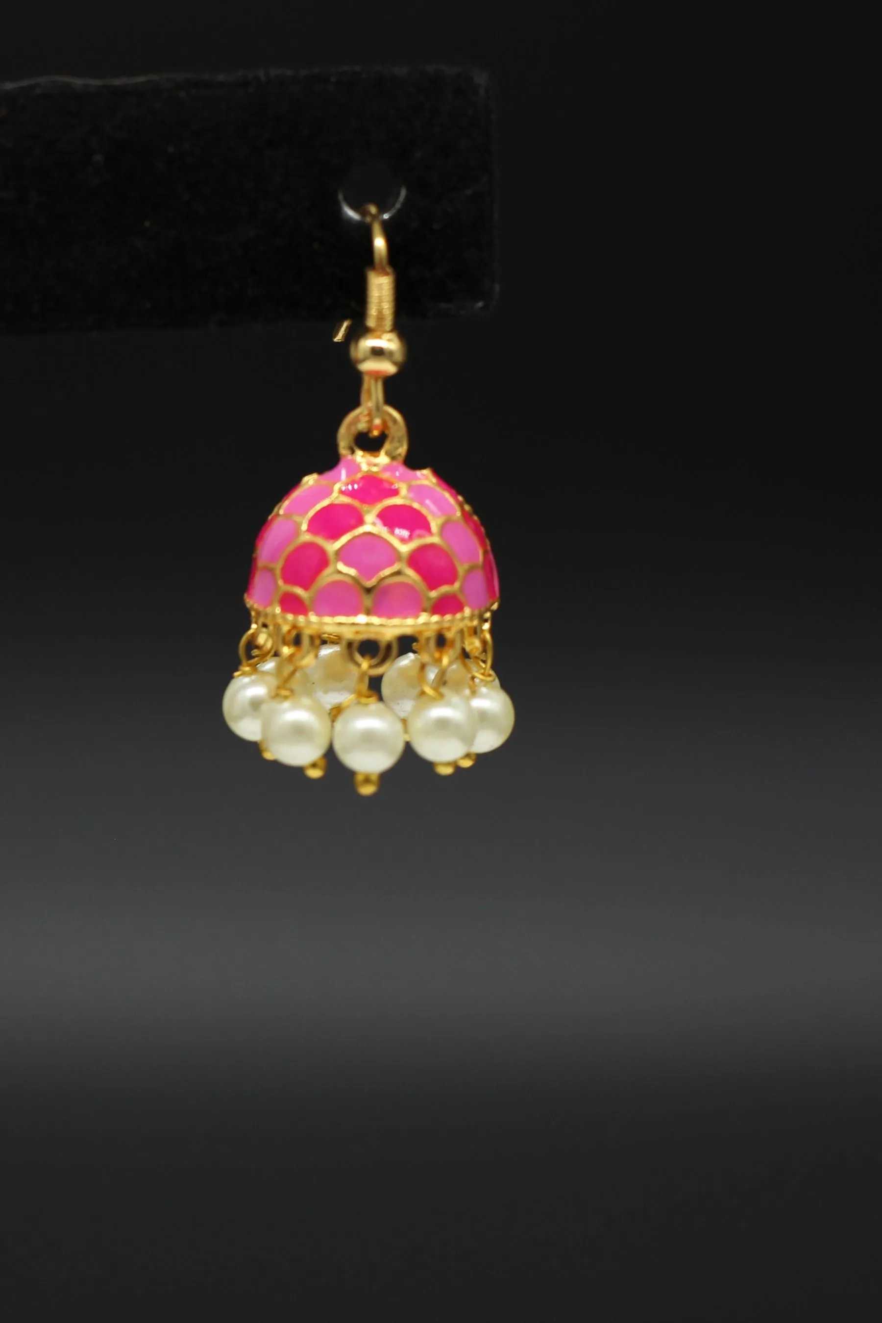 Lightweight Metal Earrings with Imitation Pearls |Alloy with Gold Plating