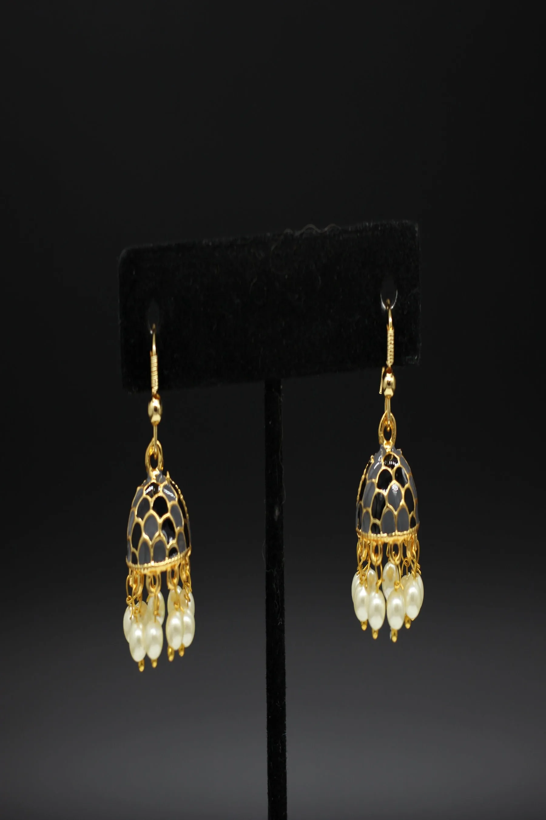 Lightweight Metal Earrings with Imitation Pearls |Alloy with Gold Plating