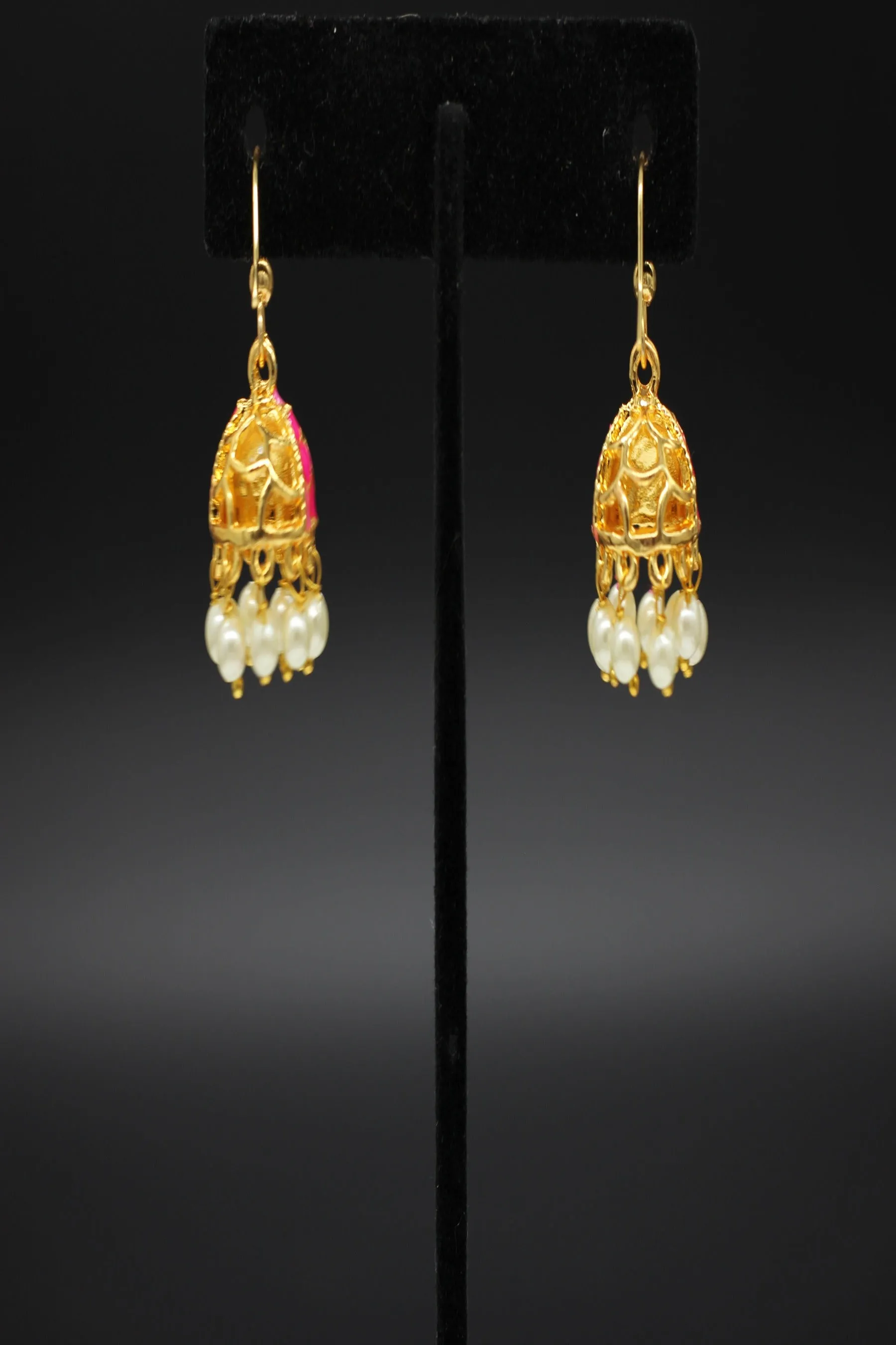 Lightweight Metal Earrings with Imitation Pearls |Alloy with Gold Plating
