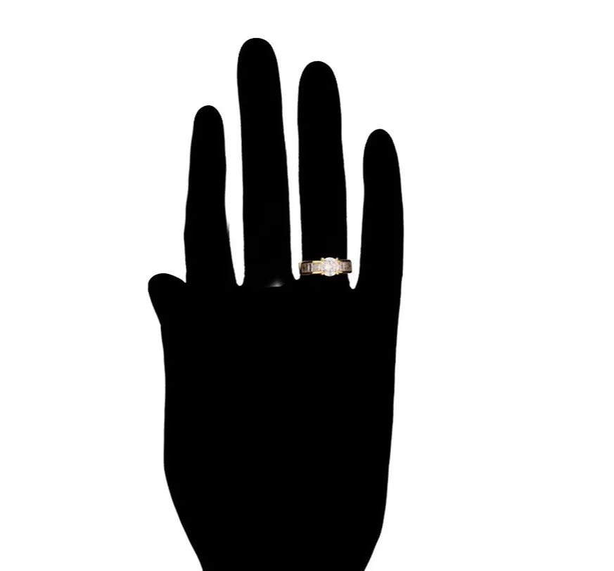 Luxurious Solitaire Ring