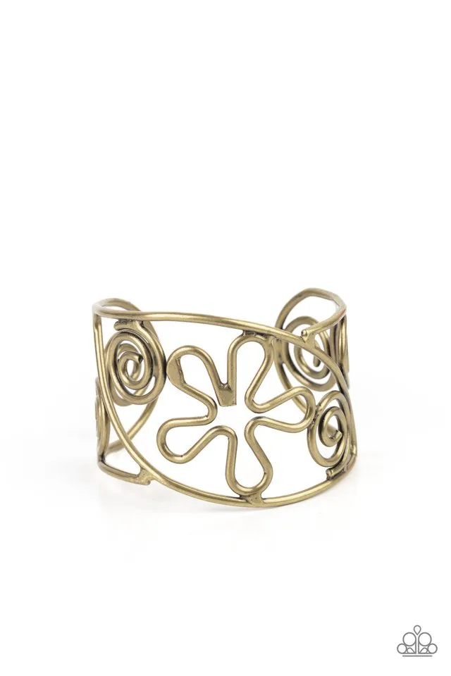 Paparazzi Bracelet ~ Groovy Sensations - Brass