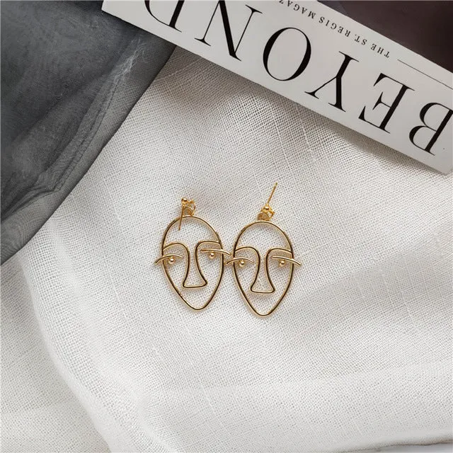 Punk Human Face Drop Earrings For Women Retro Abstract Hollow out Statement Hand Metal Fashion Dangle Earring Jewelry