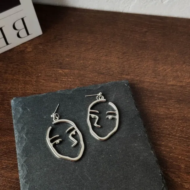 Punk Human Face Drop Earrings For Women Retro Abstract Hollow out Statement Hand Metal Fashion Dangle Earring Jewelry