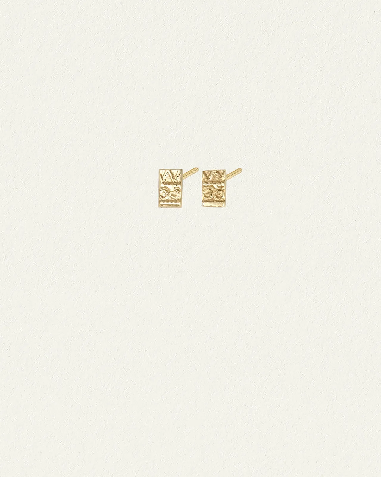 Relic MM Stud Earrings Solid Gold