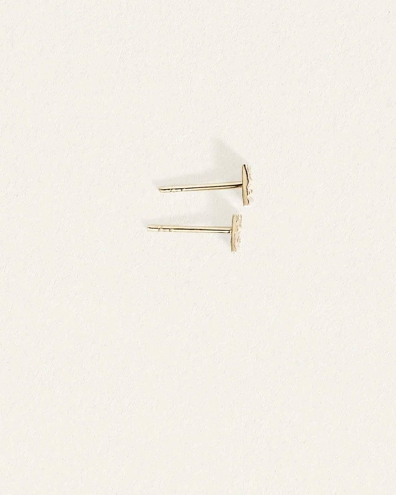 Relic MM Stud Earrings Solid Gold
