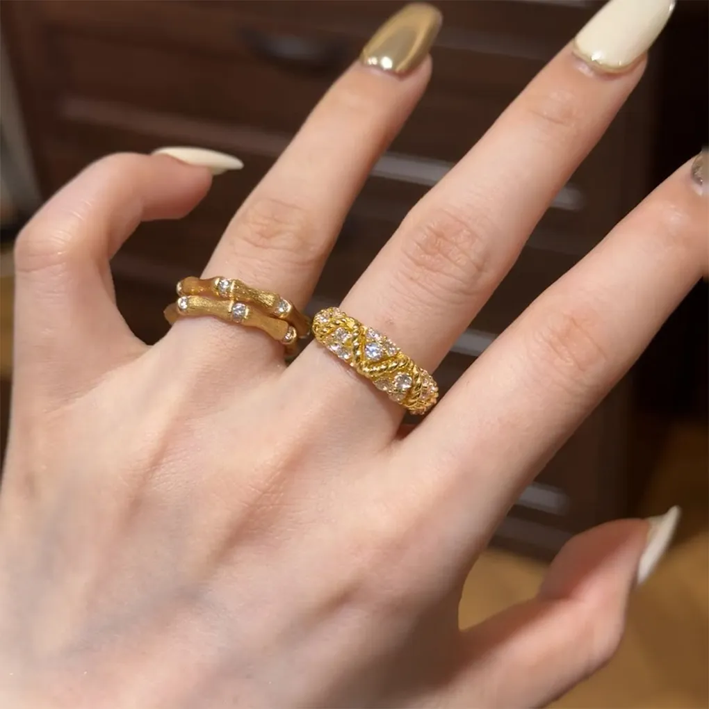 [Retro Luxe] 18K Gold Bamboo Ring - Brushed Bamboo Style with Diamond Accents, Ideal for Weddings and Anniversaries, Perfect for Men and Women