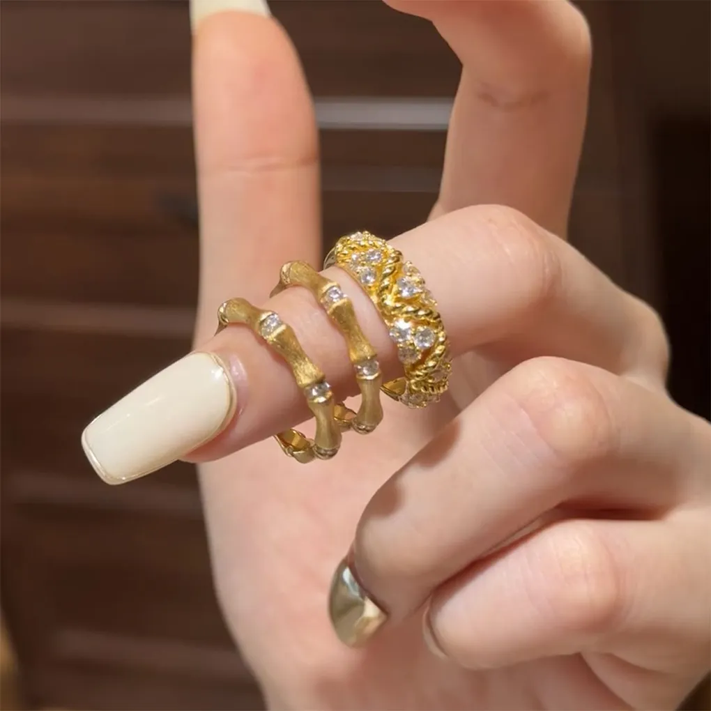 [Retro Luxe] 18K Gold Bamboo Ring - Brushed Bamboo Style with Diamond Accents, Ideal for Weddings and Anniversaries, Perfect for Men and Women