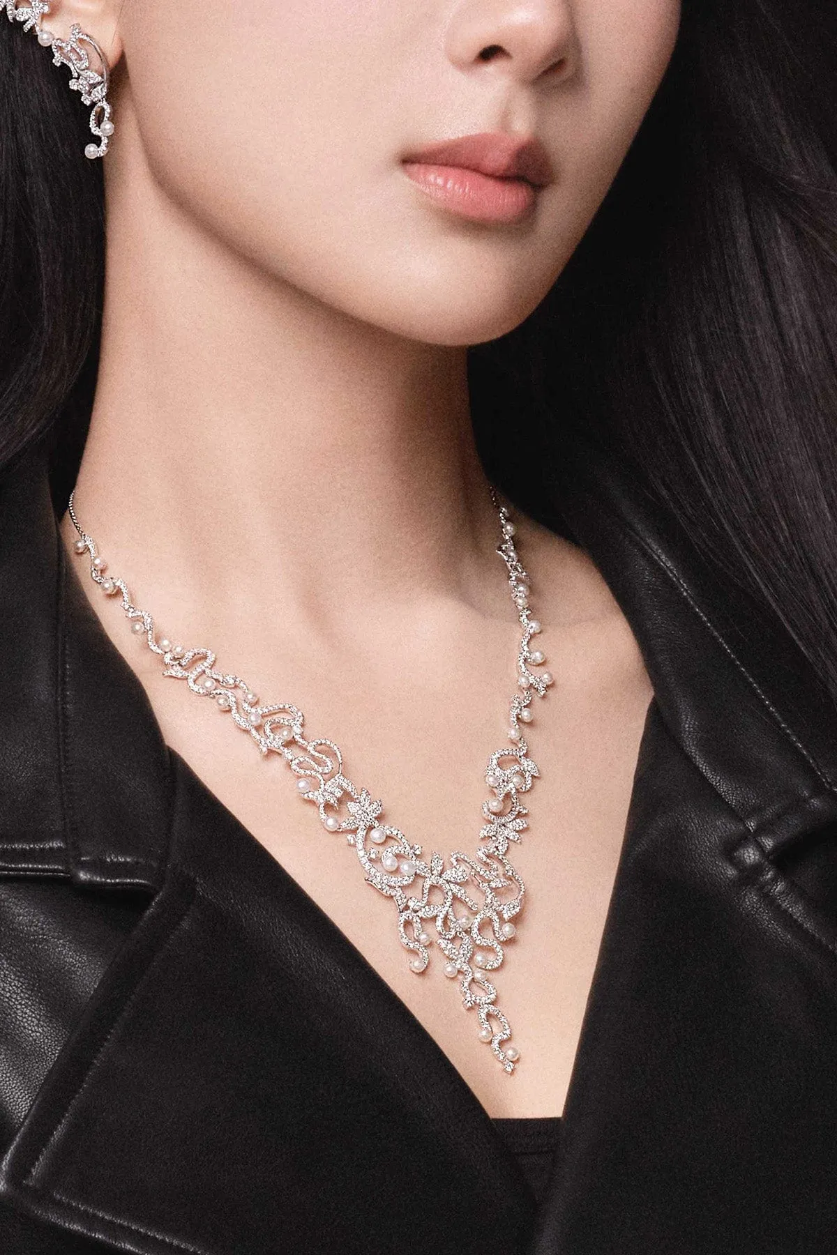 Statement Flower Adjustable Necklace with Pearls