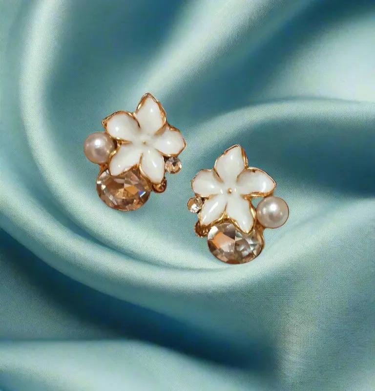 Trendy light weight shiny earring with korean western stylish danglers-h